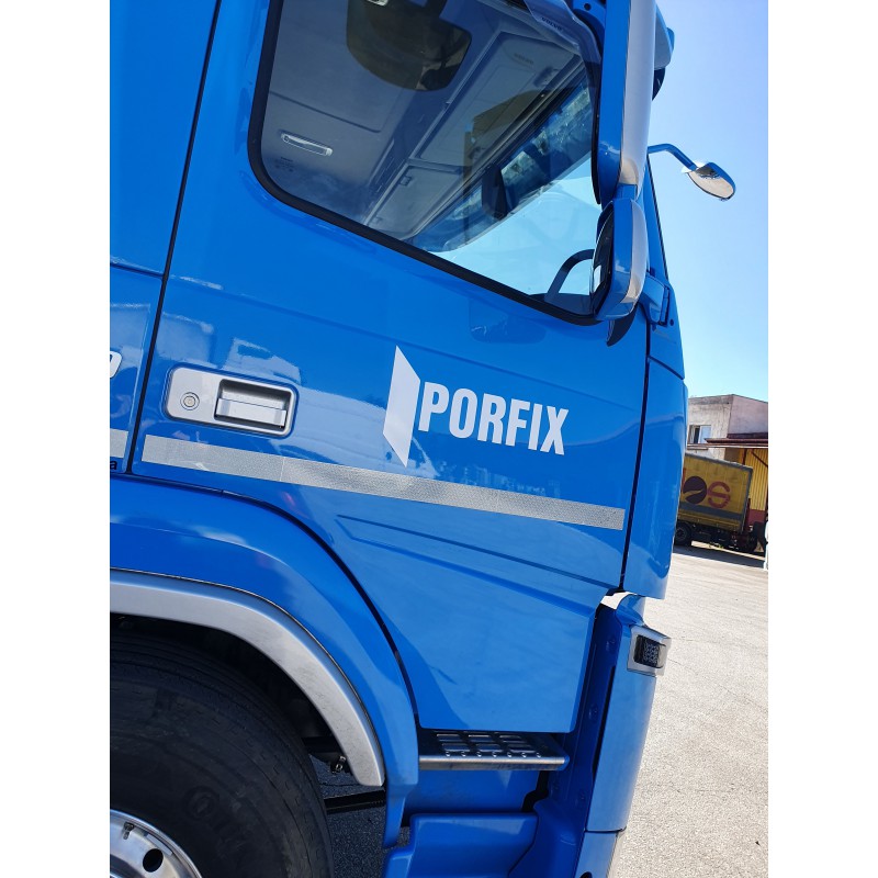 Polep áut